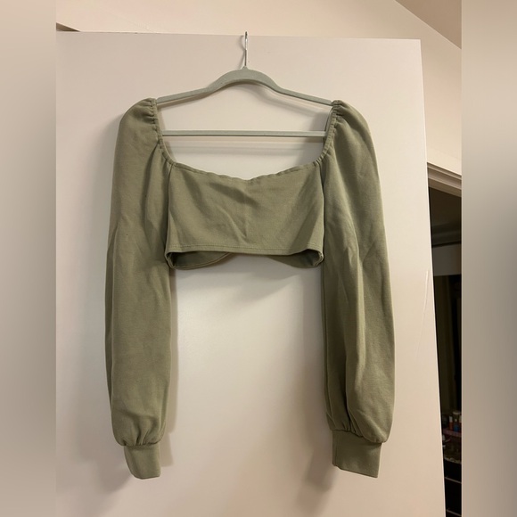 Green Crop Top - Picture 3 of 4